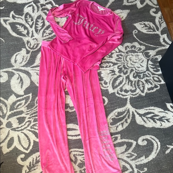 Juicy Couture Fuchsia Velour Set - Picture 1 of 7